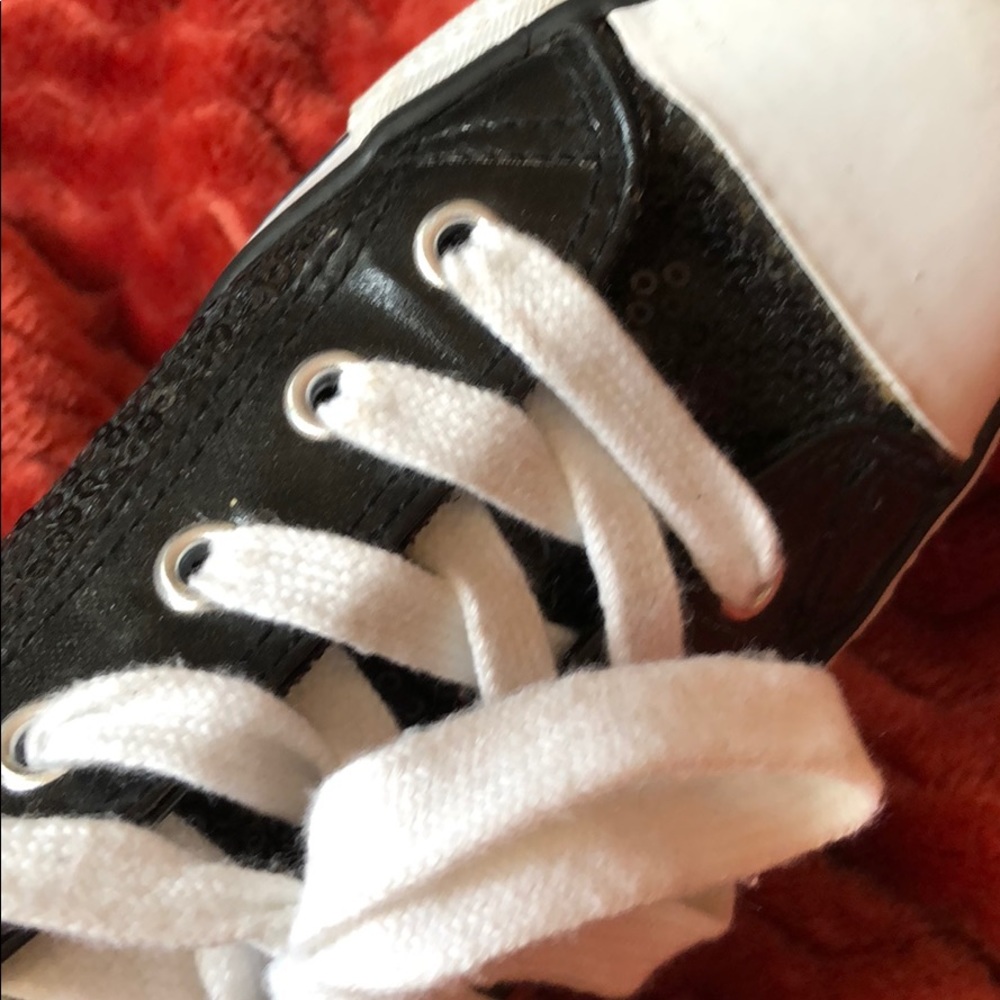 Shoes - Picture 2 of 4